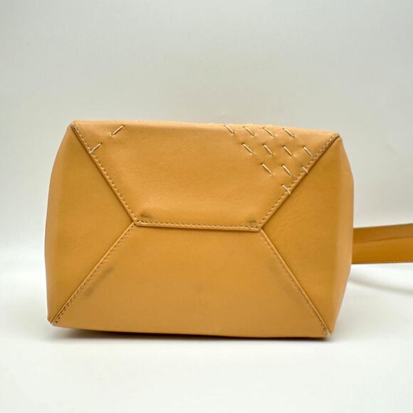 Burberry London Vintage Mustard Yellow Leather Mini Bucket Shoulder Bag - Picture 6 of 13